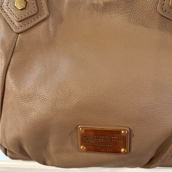 Marc By Marc Jacobs Classic Q Fran Satchel Taupe Womens Shoulder Bag - Picture 3 of 9